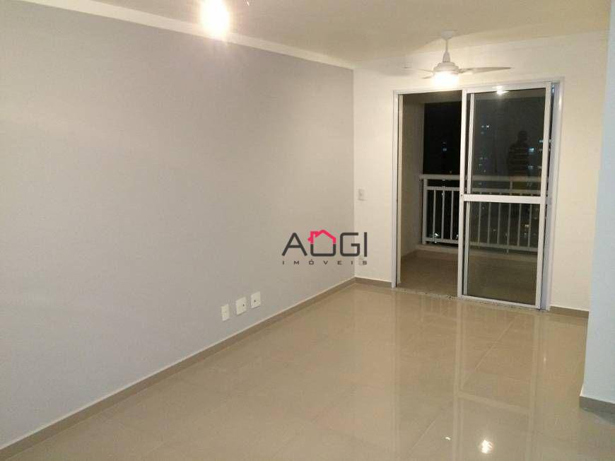 Apartamento à venda com 3 quartos, 73m² - Foto 2