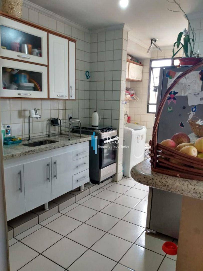 Apartamento à venda com 2 quartos, 74m² - Foto 6