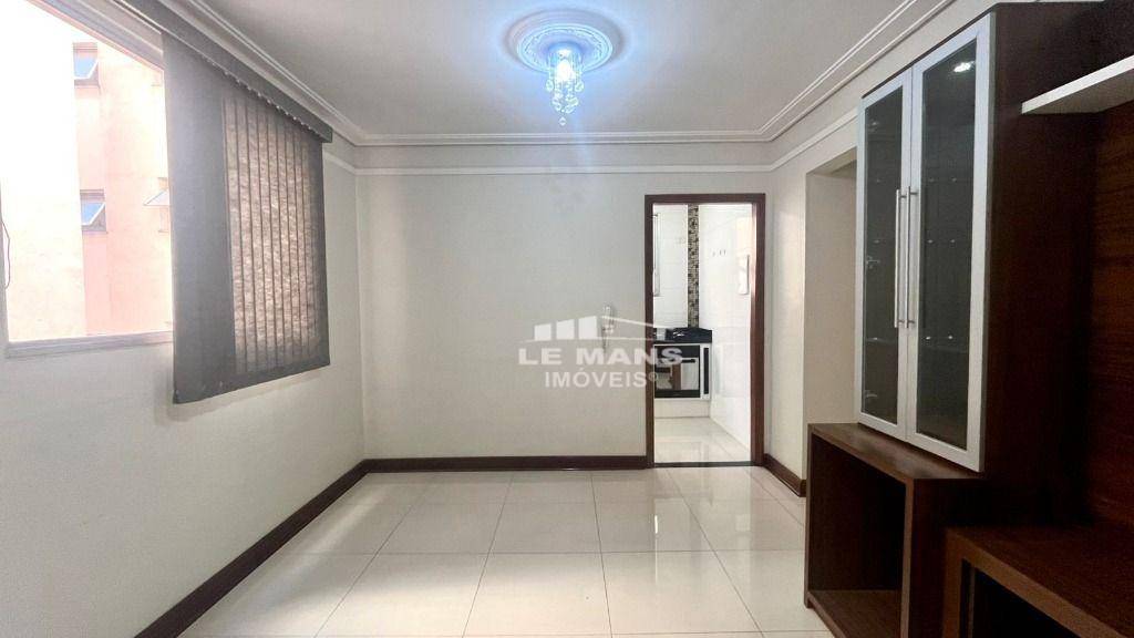 Apartamento à venda com 2 quartos, 50m² - Foto 2