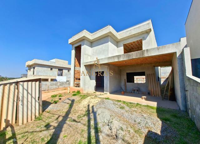 Casa de Condomínio à venda com 4 quartos, 360m² - Foto 1