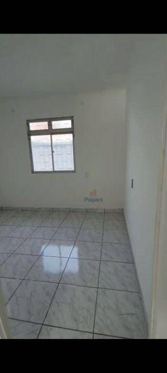 Casa à venda com 3 quartos, 100m² - Foto 14