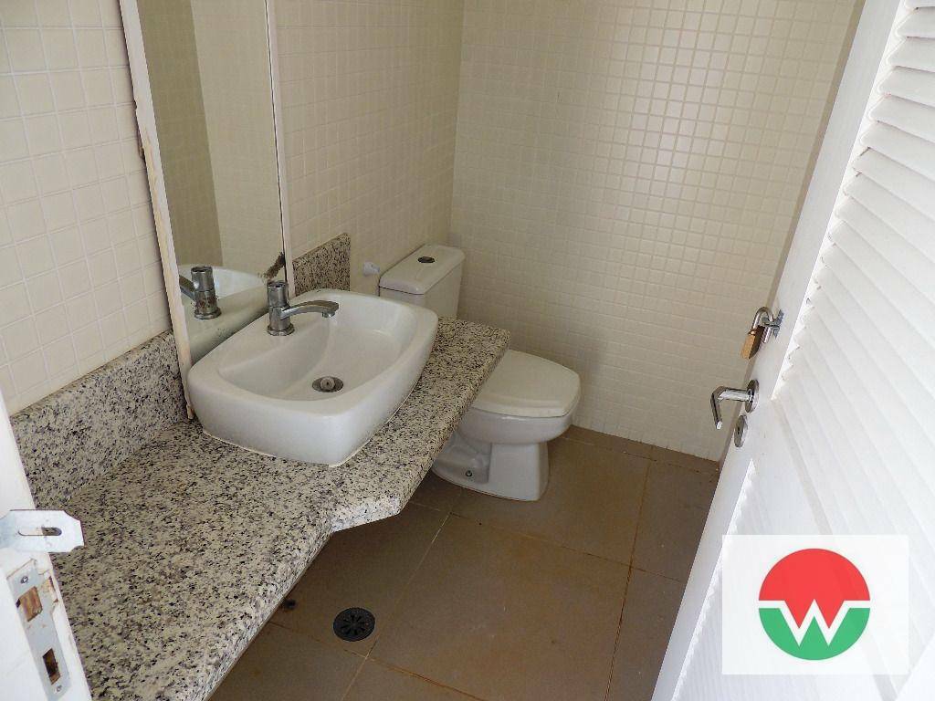 Casa de Condomínio para alugar com 3 quartos, 220m² - Foto 34