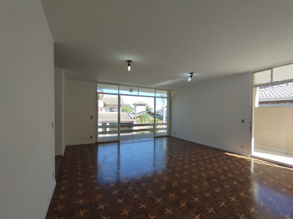 Casa à venda com 3 quartos, 290m² - Foto 21