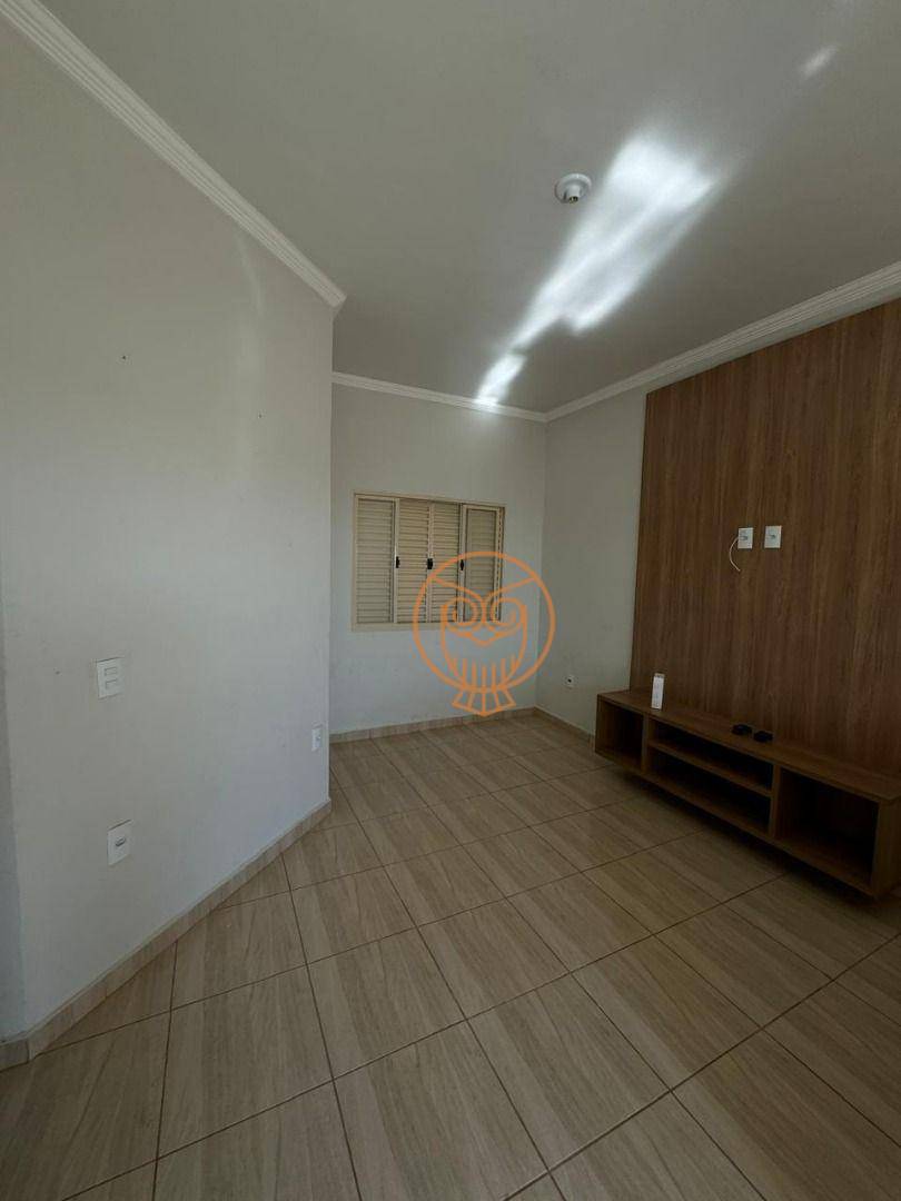 Casa à venda com 2 quartos, 100m² - Foto 1