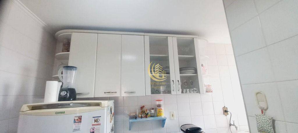 Apartamento à venda com 2 quartos, 63m² - Foto 17