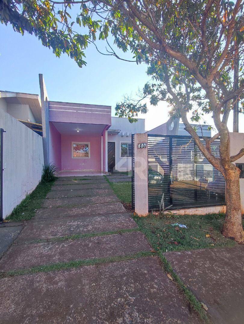 Casa à venda com 3 quartos, 70m² - Foto 1