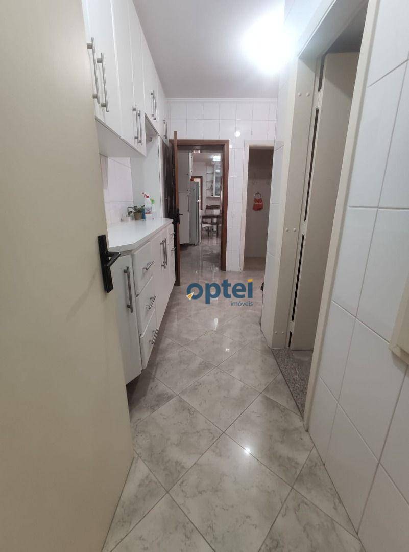 Apartamento à venda com 4 quartos, 210m² - Foto 16