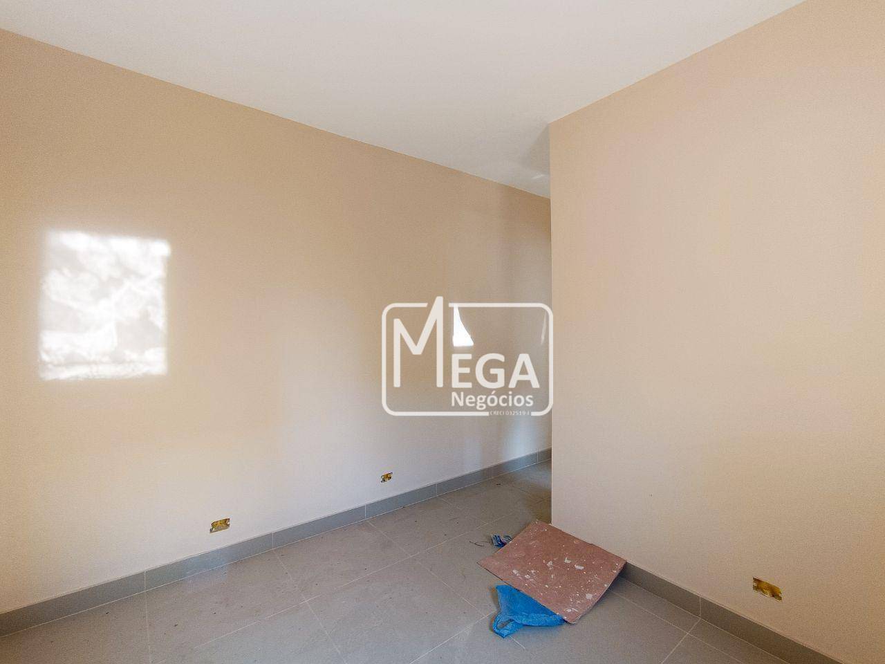 Casa para alugar com 5 quartos, 216m² - Foto 3