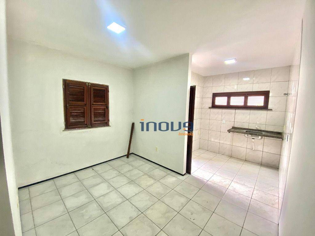 Casa à venda e aluguel com 3 quartos, 80m² - Foto 6