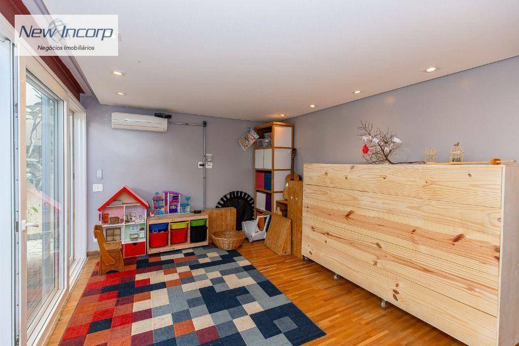 Casa à venda com 3 quartos, 226m² - Foto 19