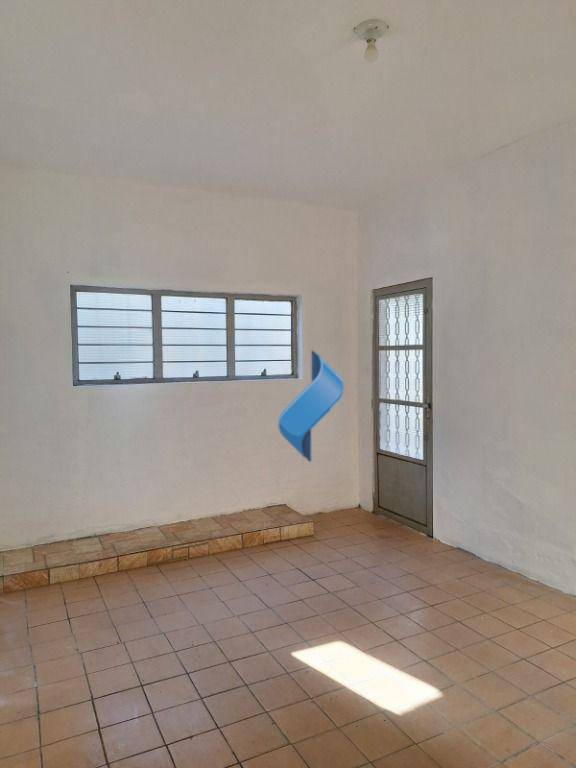 Casa à venda com 5 quartos, 241m² - Foto 13