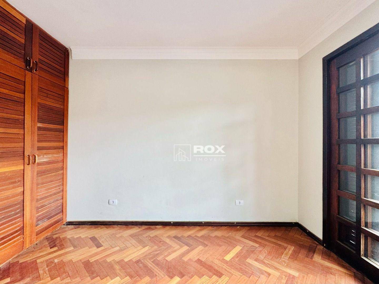 Casa à venda com 5 quartos, 350m² - Foto 26