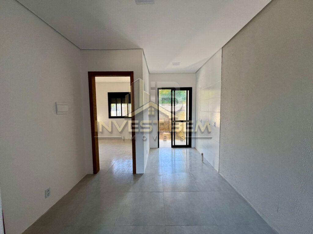 Casa à venda com 2 quartos, 50m² - Foto 2