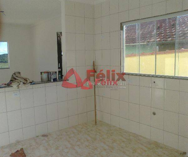 Casa à venda com 2 quartos, 59m² - Foto 2