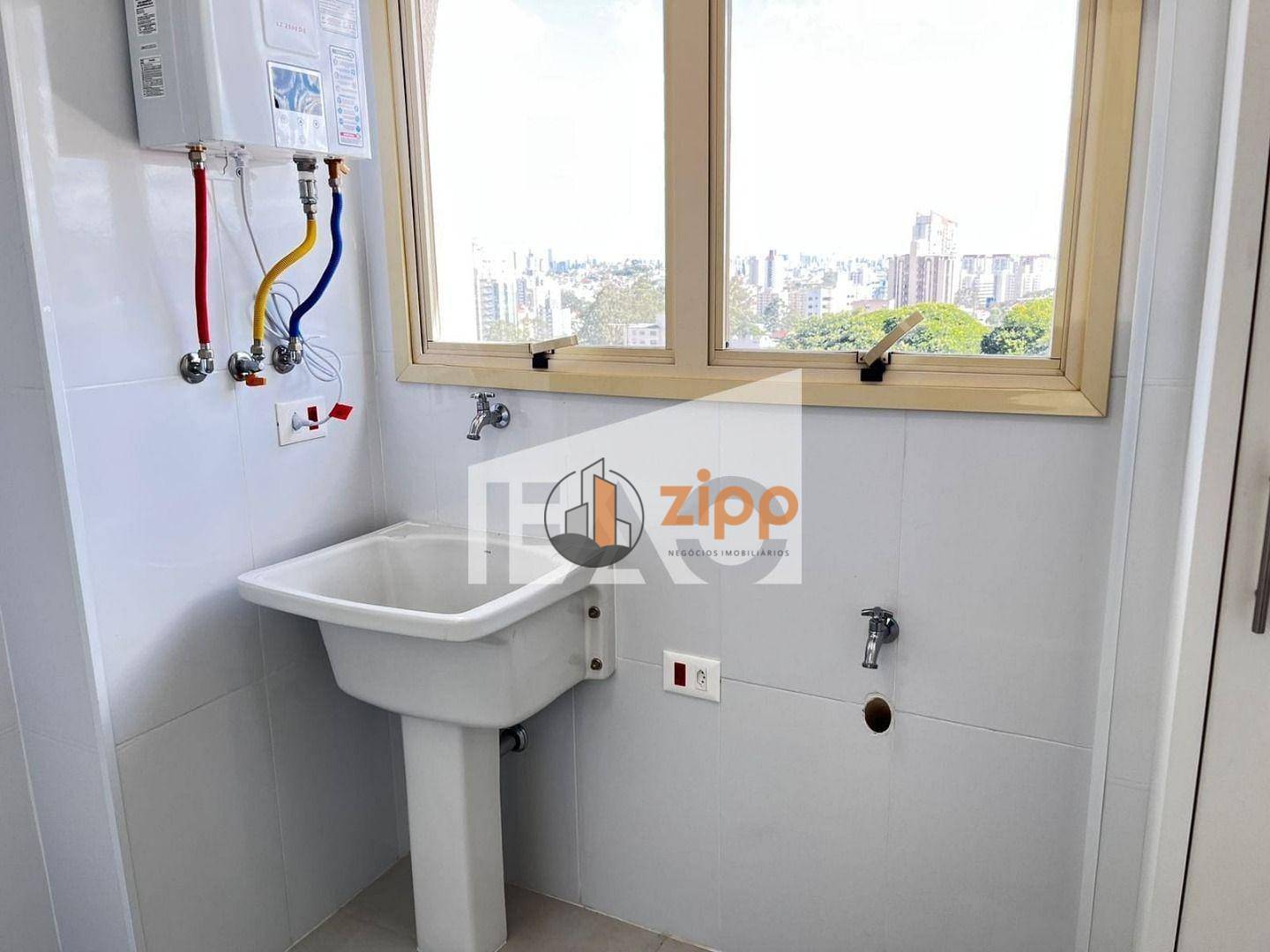 Apartamento para alugar com 3 quartos, 120m² - Foto 30