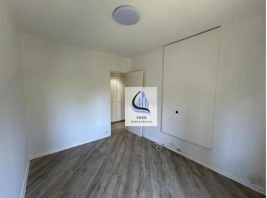 Apartamento para alugar com 4 quartos, 147m² - Foto 12