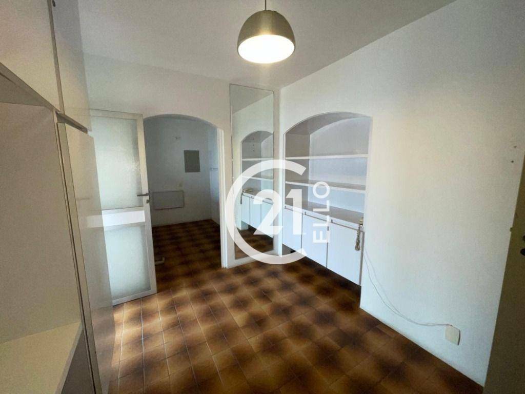 Apartamento à venda com 3 quartos, 123m² - Foto 2