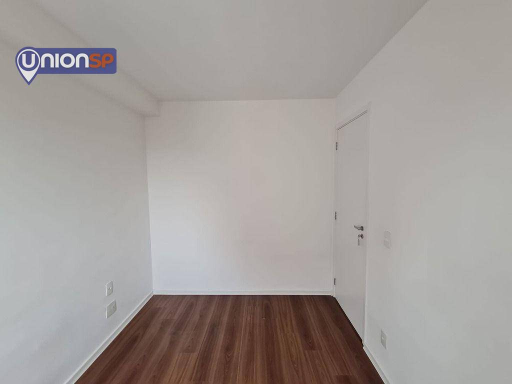 Apartamento à venda com 1 quarto, 33m² - Foto 2