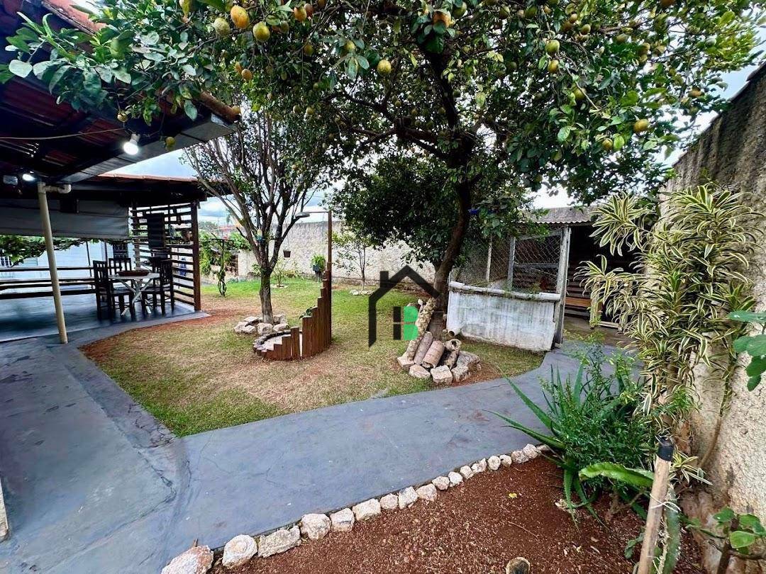 Casa, 3 quartos, 264 m² - Foto 1