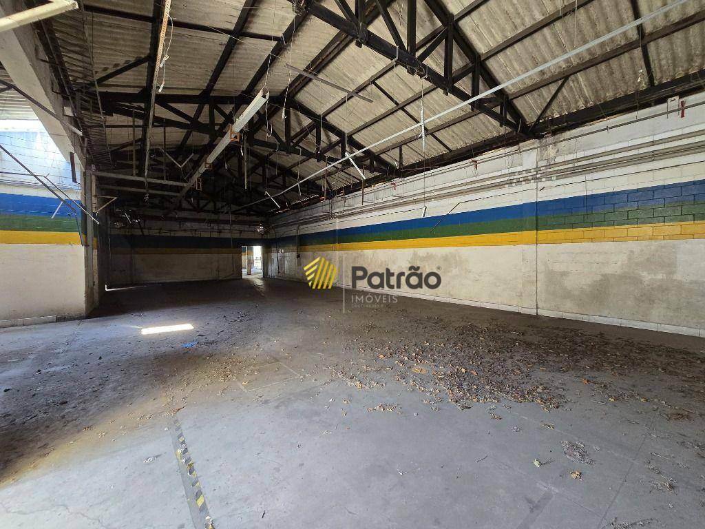 Depósito-Galpão-Armazém para alugar, 1750m² - Foto 5