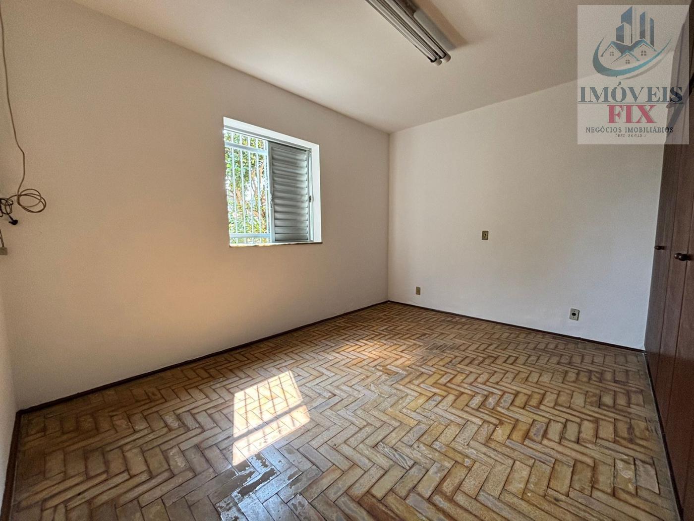 Casa à venda com 3 quartos, 152m² - Foto 18