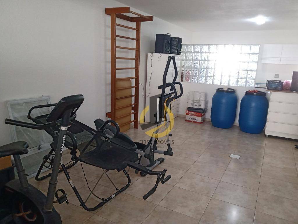 Sobrado à venda com 3 quartos, 300m² - Foto 18