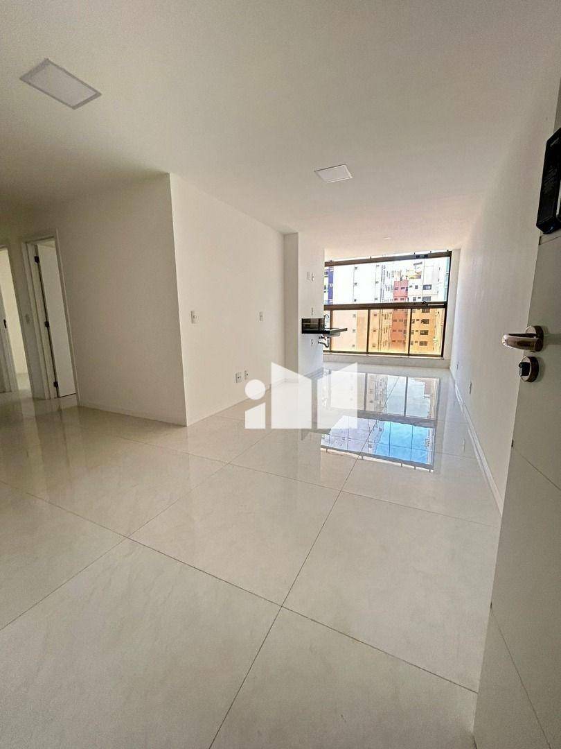 Apartamento à venda com 3 quartos, 90m² - Foto 1