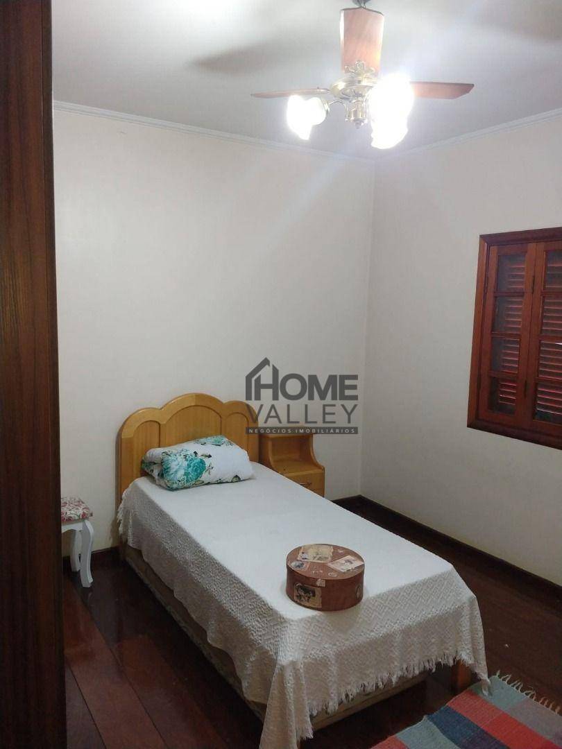 Casa de Condomínio à venda com 3 quartos, 189m² - Foto 30