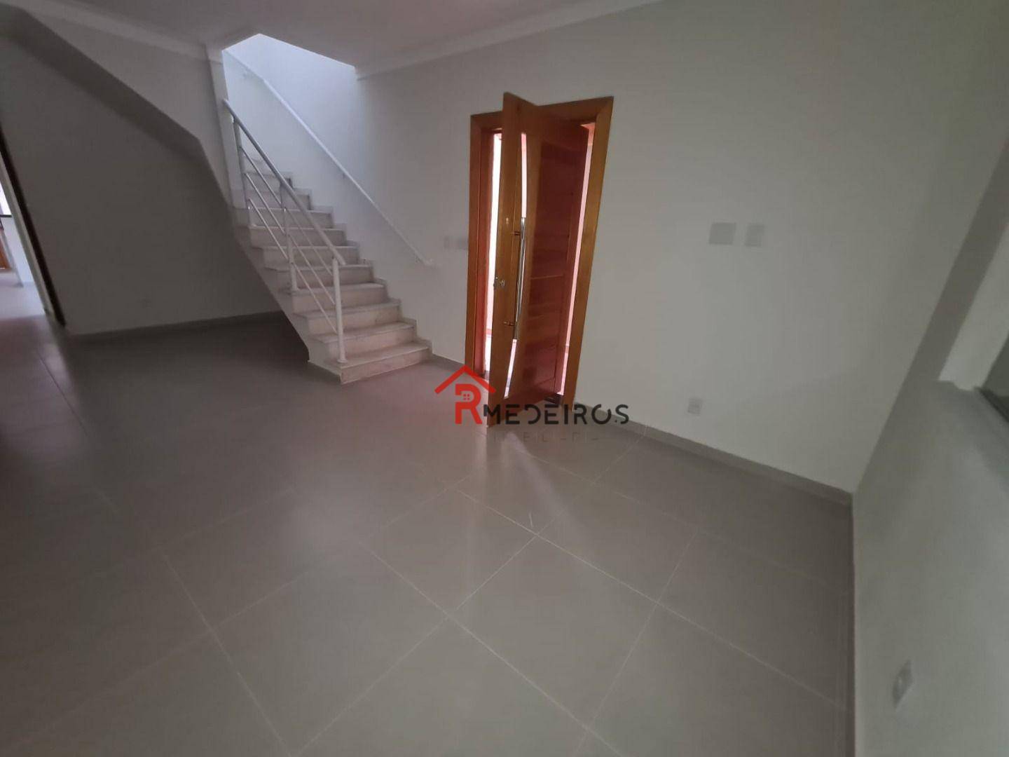 Casa à venda com 3 quartos, 126m² - Foto 4