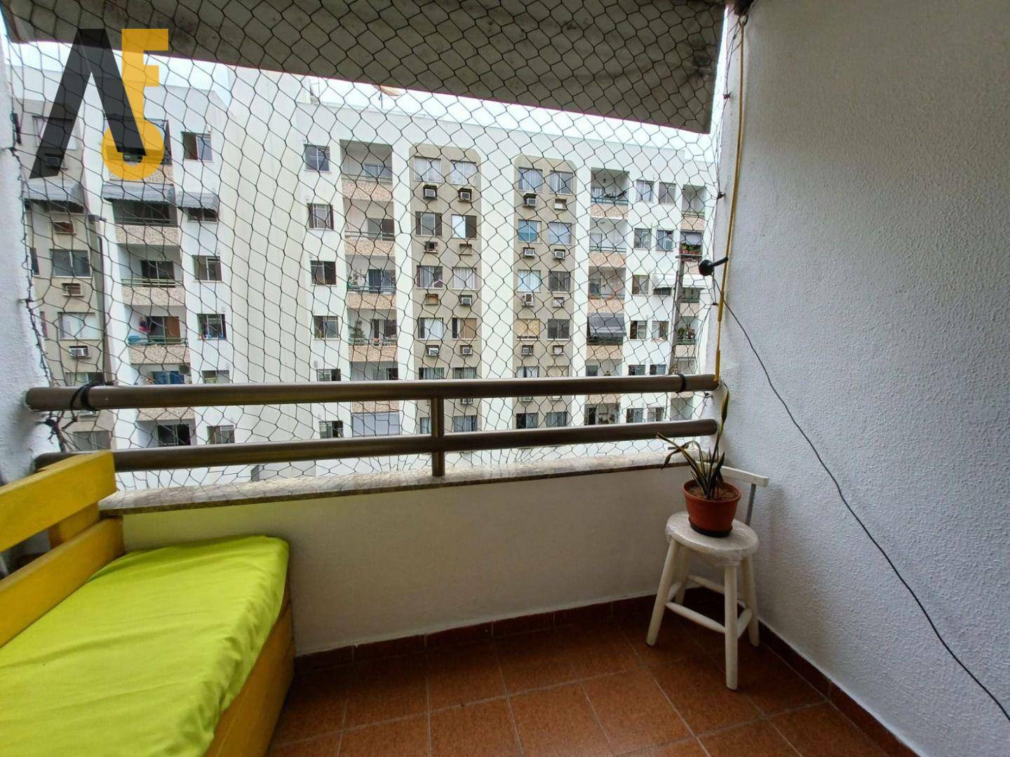 Apartamento à venda com 2 quartos, 64m² - Foto 9