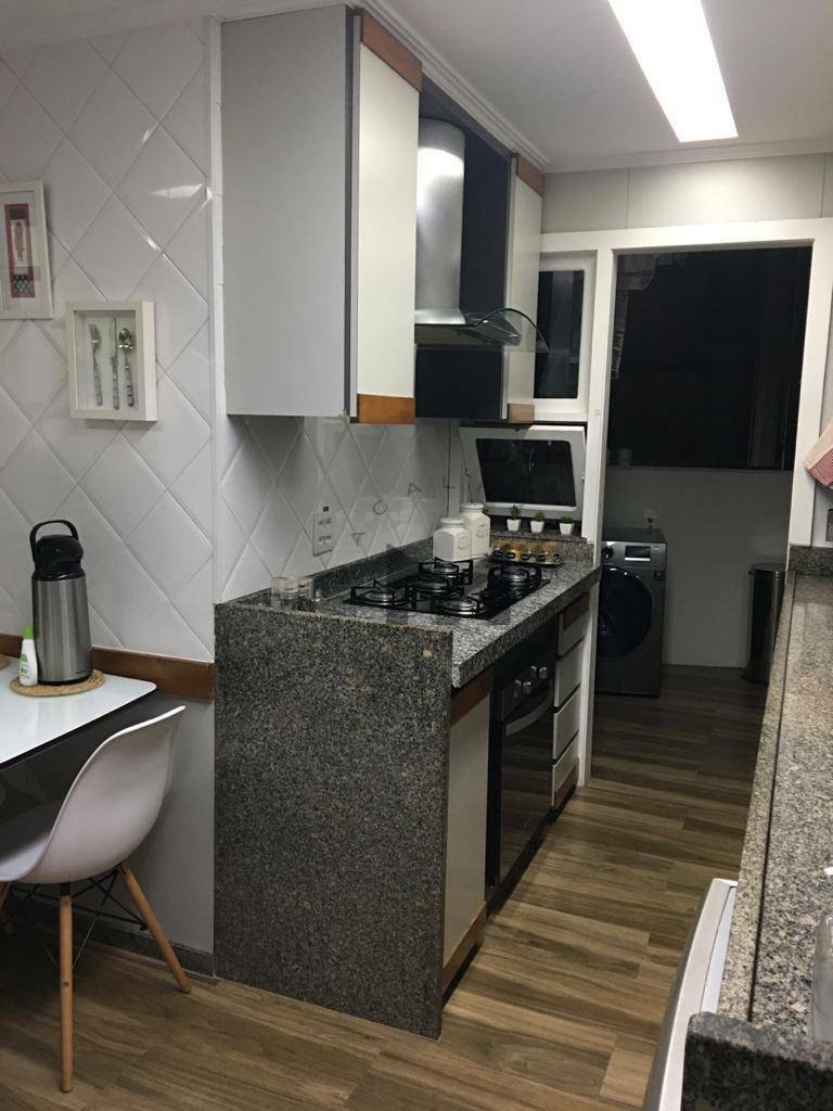 Apartamento à venda com 4 quartos, 200m² - Foto 8