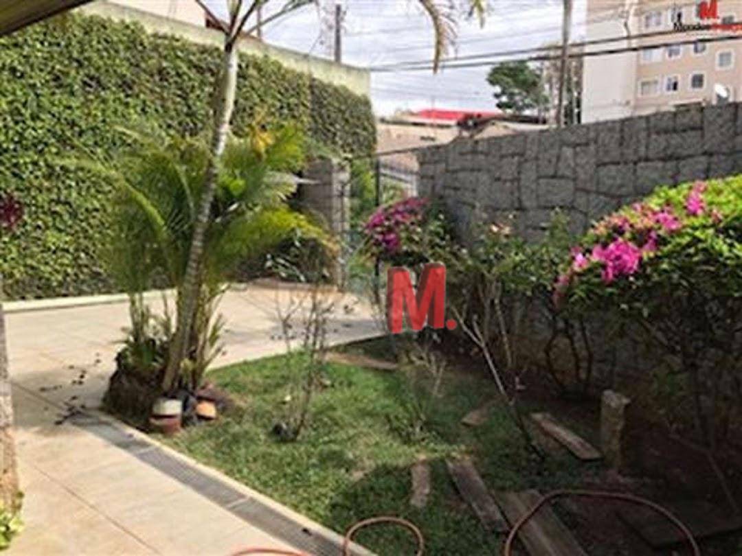 Casa à venda com 3 quartos, 290m² - Foto 3