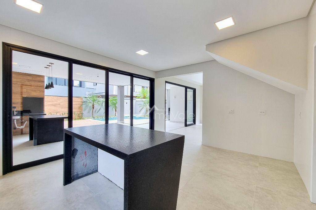 Casa de Condomínio à venda com 4 quartos, 400m² - Foto 46