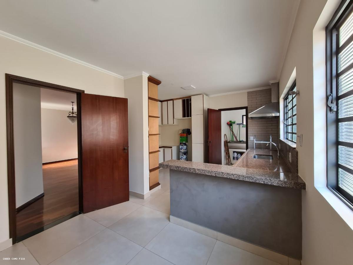 Casa à venda com 3 quartos, 400m² - Foto 7