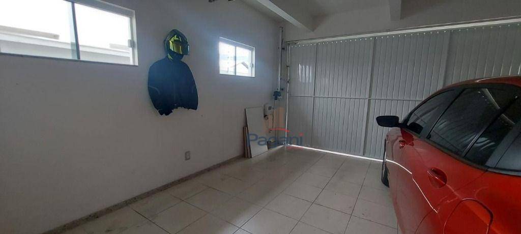 Casa à venda com 3 quartos, 160m² - Foto 3