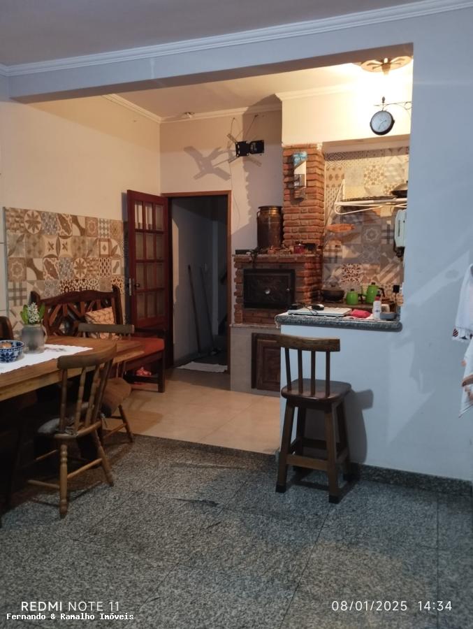 Casa à venda com 4 quartos, 170m² - Foto 9