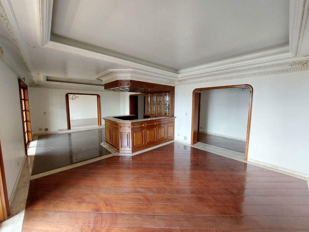 Apartamento para alugar com 4 quartos, 465m² - Foto 5