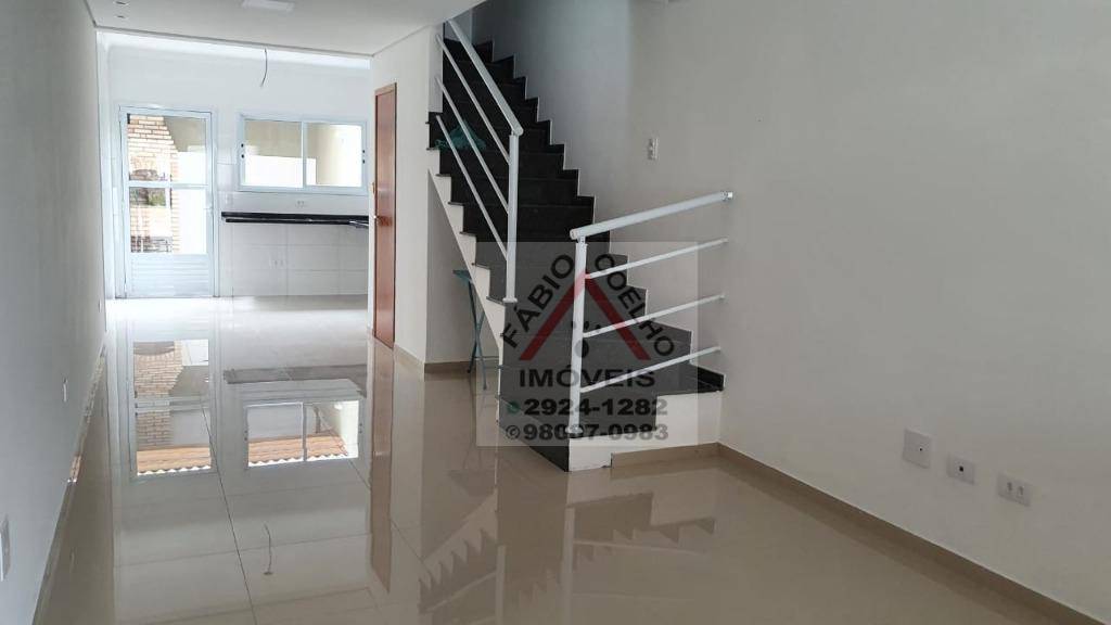 Sobrado à venda com 3 quartos, 110m² - Foto 1