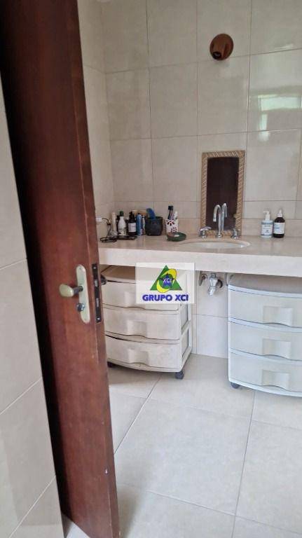 Chácara à venda com 5 quartos, 342m² - Foto 14