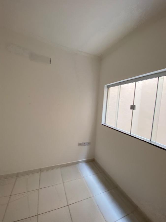 Casa à venda com 3 quartos, 224m² - Foto 3