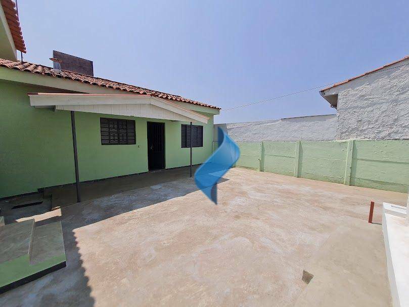 Casa para alugar com 2 quartos, 103m² - Foto 9