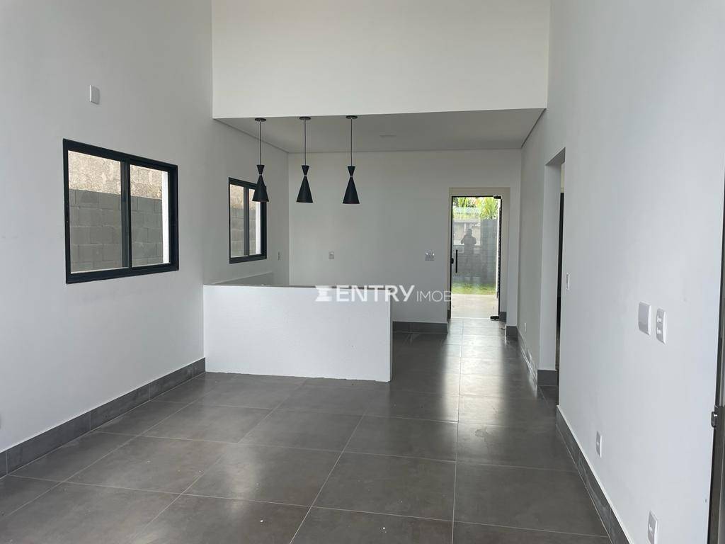 Casa à venda com 3 quartos, 123m² - Foto 2