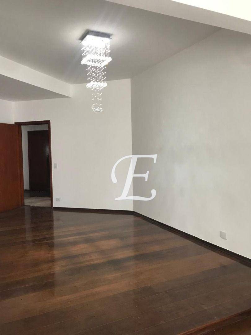 Casa de Condomínio para alugar com 4 quartos, 448m² - Foto 23