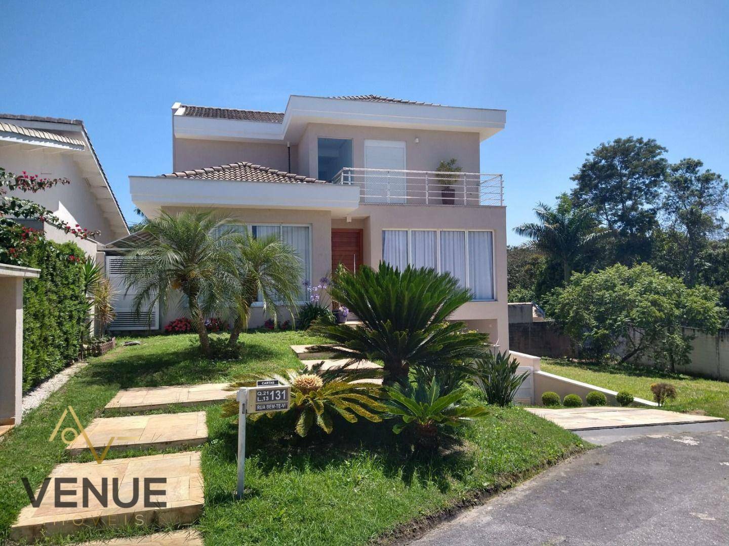 Sobrado à venda com 3 quartos, 406m² - Foto 1