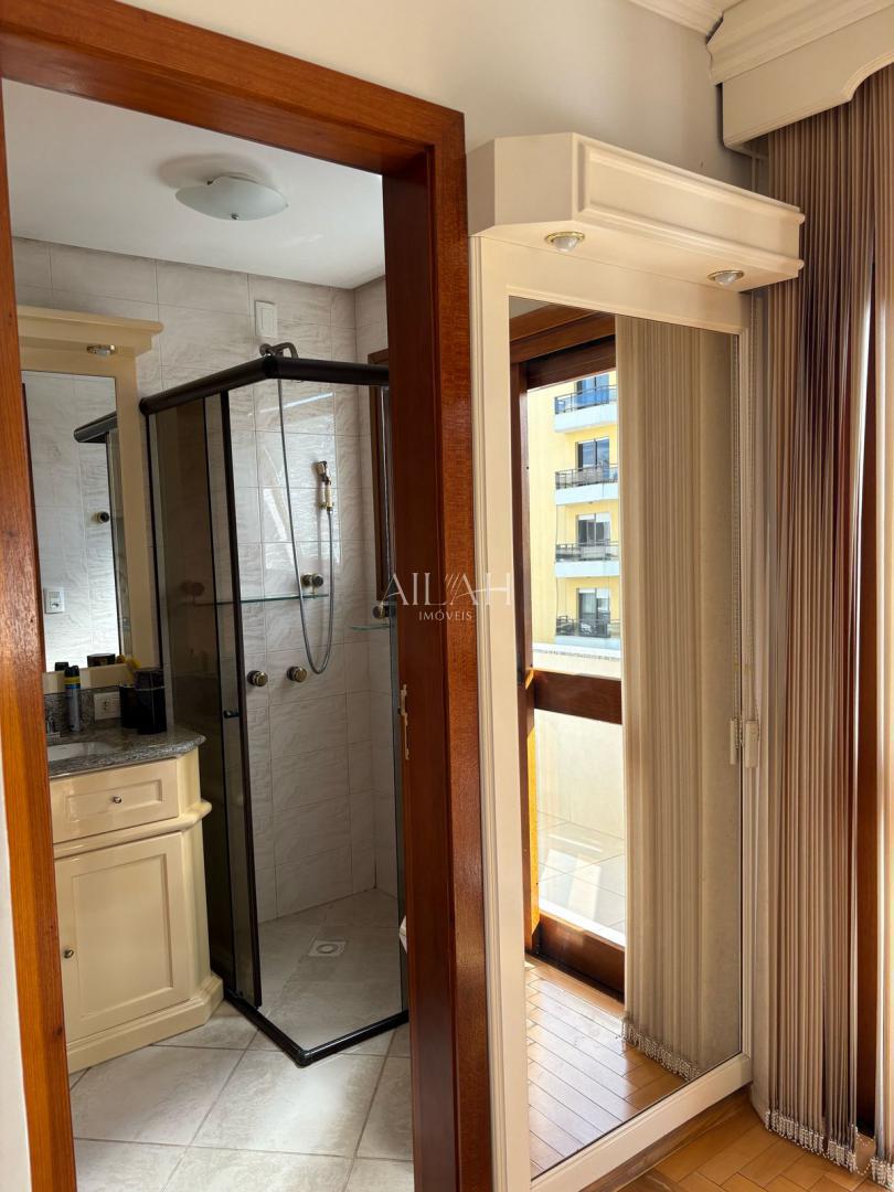 Cobertura à venda com 3 quartos, 216m² - Foto 10