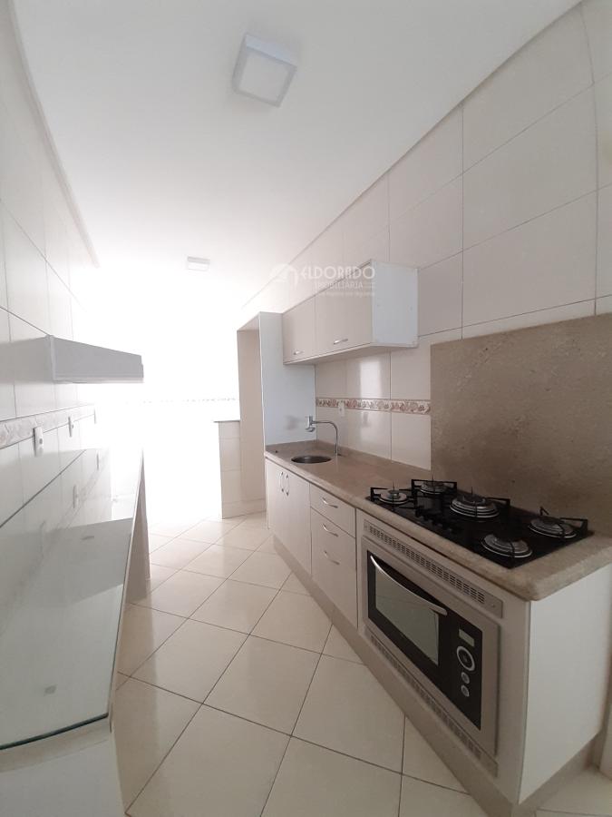 Apartamento para alugar com 3 quartos, 99m² - Foto 2