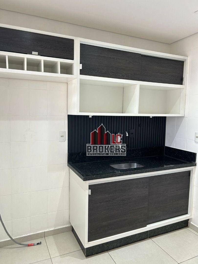 Apartamento para alugar com 2 quartos, 85m² - Foto 11