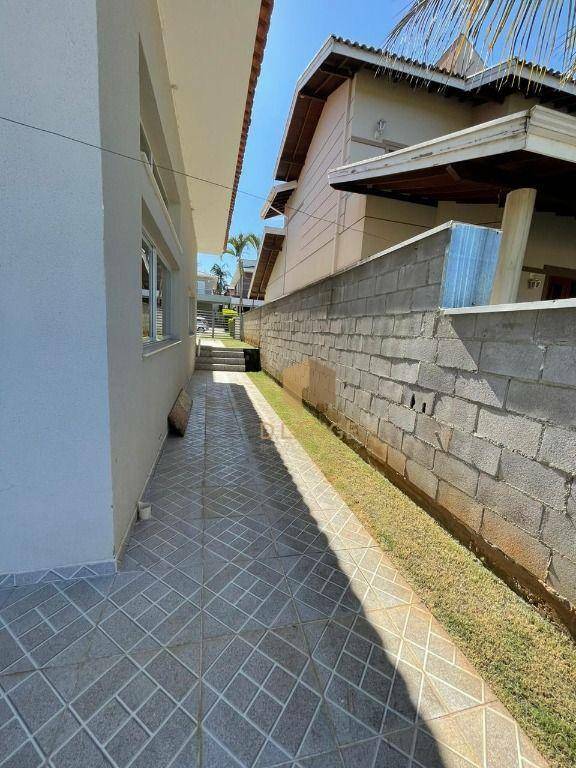 Casa de Condomínio à venda com 3 quartos, 219m² - Foto 42