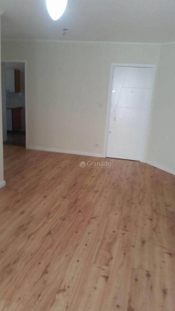 Apartamento à venda com 3 quartos, 75m² - Foto 20