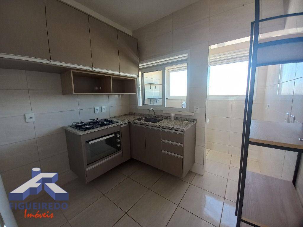 Apartamento à venda com 2 quartos, 67m² - Foto 4